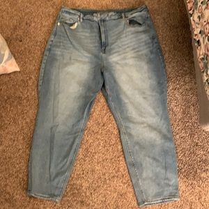 American Eagle Mom Jeans